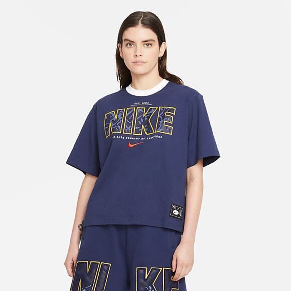 Nike Women's Boxy T-Shirt Midnight Navy The Shoe Company of Champions NWT - Picture 2 of 12